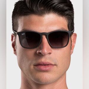 Ray-Ban RB2187 Polarized Sunglasses Chris 622/8G Black Unisex Fit w/case